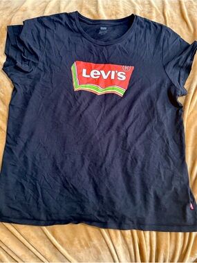 Levi's Women’s XL Black Logo Graphic Tee